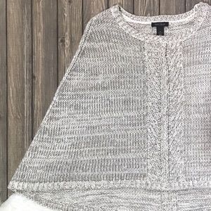 White House Black Market | Sweater Cape Poncho Med